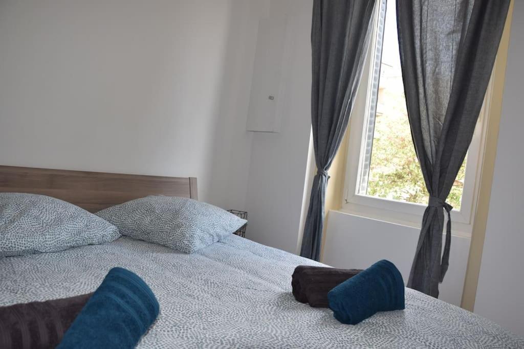Elegant T2 A Bron, Tramway A 2Min, Box Parking, 4Personnes Apartment Exterior foto