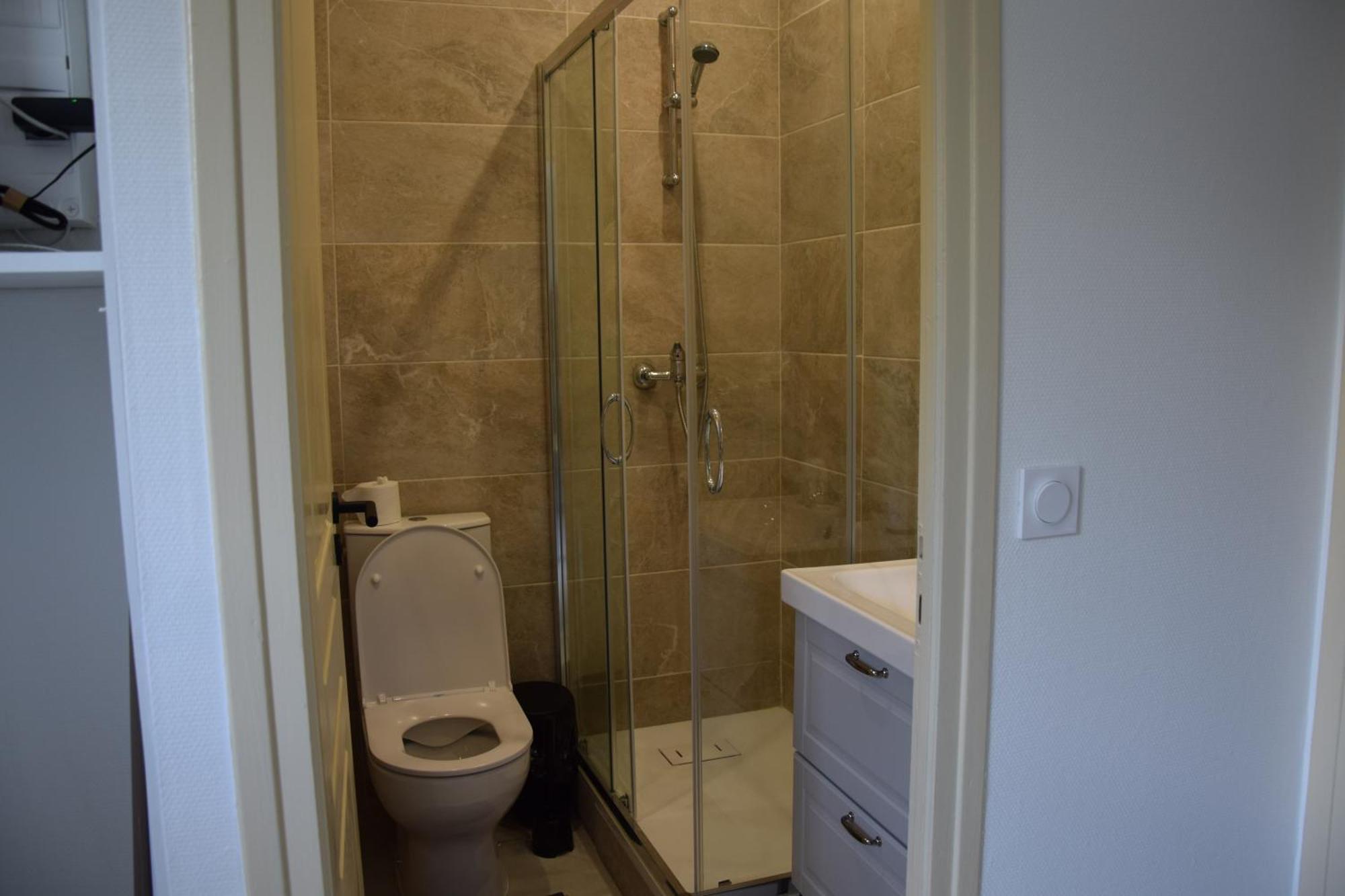 Elegant T2 A Bron, Tramway A 2Min, Box Parking, 4Personnes Apartment Exterior foto
