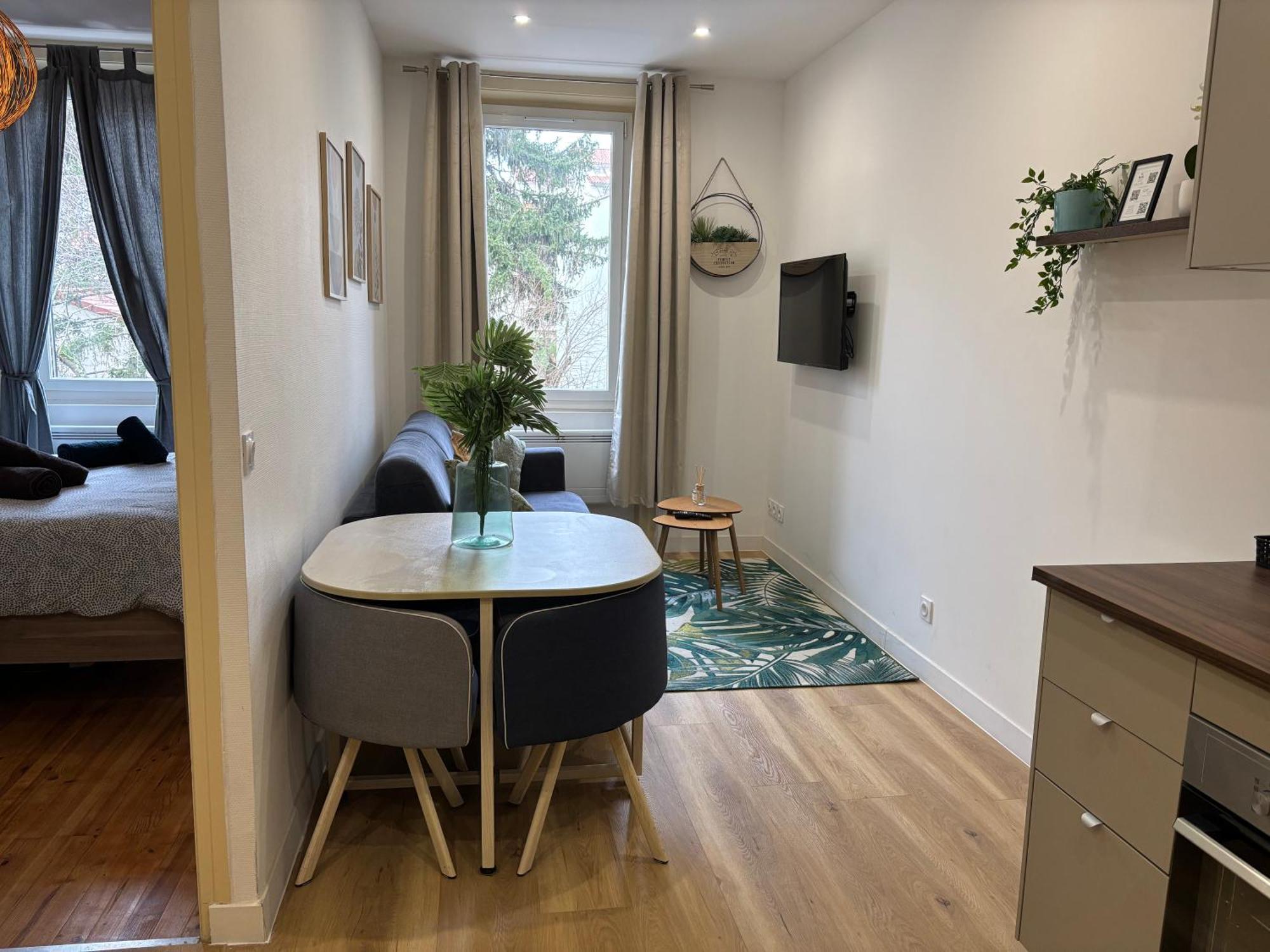 Elegant T2 A Bron, Tramway A 2Min, Box Parking, 4Personnes Apartment Exterior foto