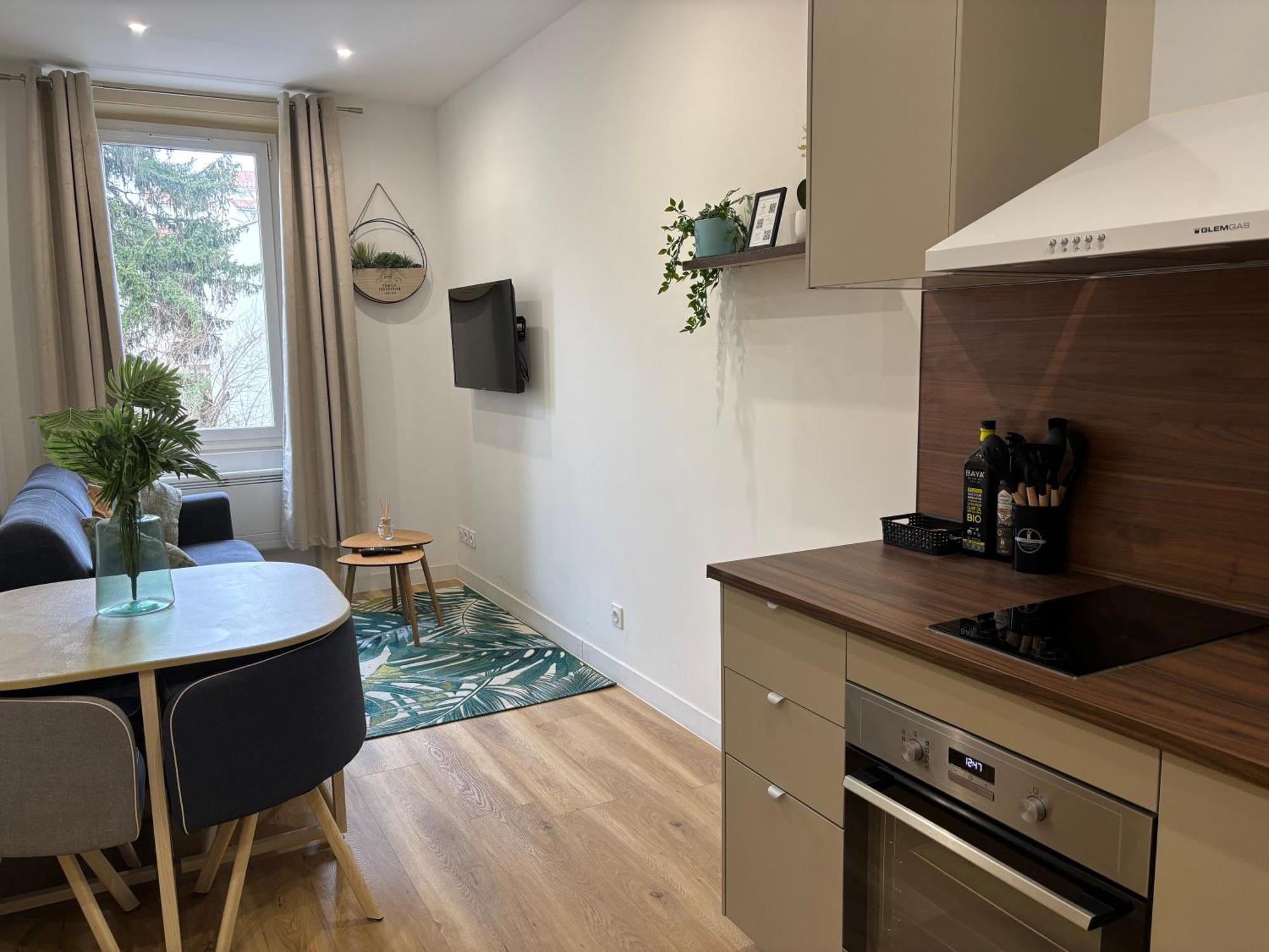 Elegant T2 A Bron, Tramway A 2Min, Box Parking, 4Personnes Apartment Exterior foto